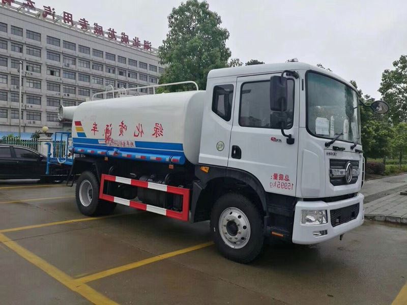 12噸(12方)東風(fēng)多利卡D9綠化灑水車價格圖片 12噸(12方)東風(fēng)多利卡D9綠化灑水車價格圖片