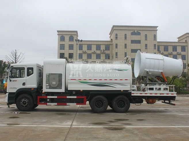 東風(fēng)御龍后八輪多功能抑塵車圖片 東風(fēng)御龍后八輪多功能抑塵車圖片