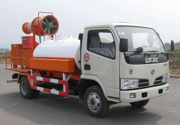 5噸東風多利卡農藥噴灑車價格4