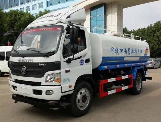 10噸灑水車租一個(gè)月多少錢_福田歐馬可10方綠化灑水車廠家價(jià)格