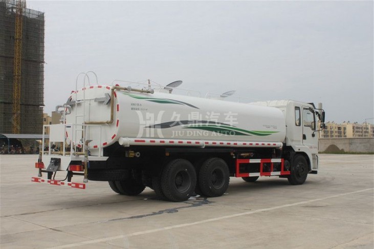 環(huán)衛(wèi)灑水車租賃_東風商用15噸環(huán)衛(wèi)灑水車3