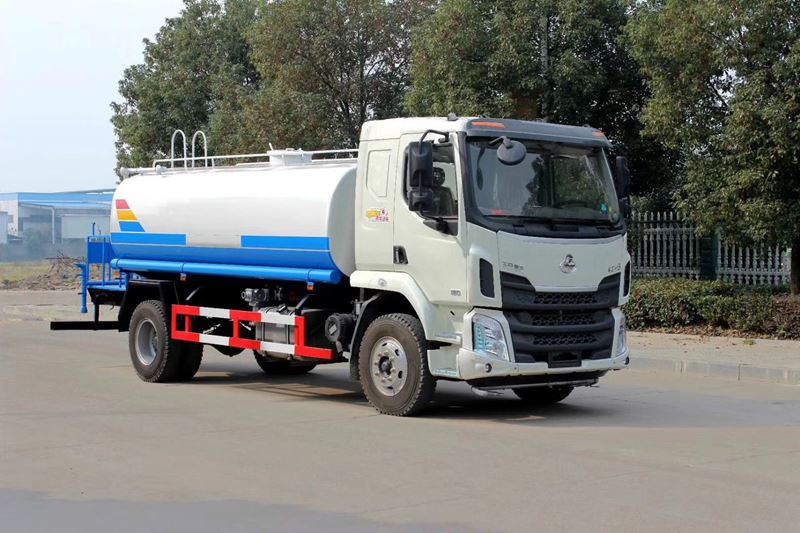 東風(fēng)柳汽乘龍灑水車圖片 東風(fēng)柳汽乘龍灑水車圖片