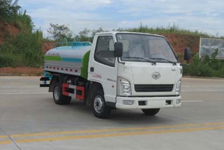 小型灑水車多少錢_解放2噸藍(lán)牌小型灑水車