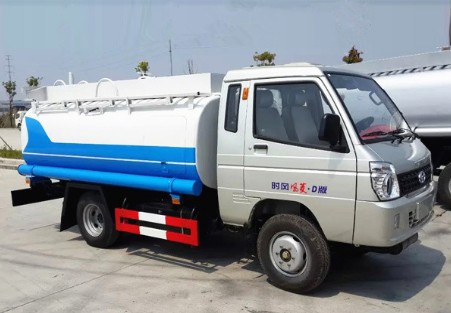 小型灑水車視頻_3噸時(shí)風(fēng)風(fēng)菱小型灑水車2