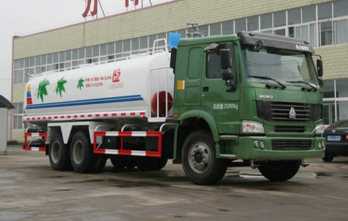 重汽豪沃天然氣18方灑水車圖片 重汽豪沃天然氣18方灑水車圖片