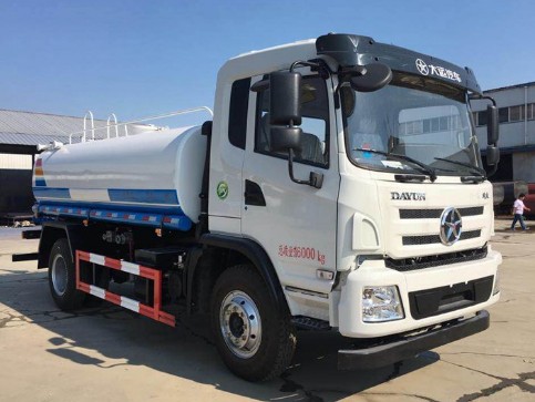 10噸灑水車報(bào)價(jià)_大運(yùn)風(fēng)度10-12噸綠化灑水車廠家價(jià)格