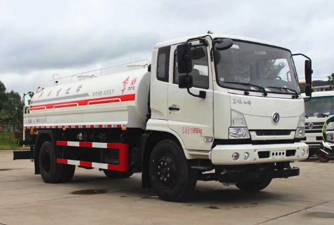 東風(fēng)天錦KS 12噸|15噸|灑水車(chē)圖片 東風(fēng)天錦KS 12噸|15噸|灑水車(chē)圖片