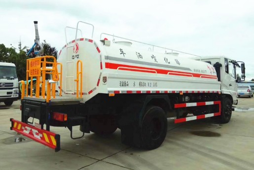 15方灑水車(chē)自身多重_東風(fēng)天錦KS 12噸|15噸綠化灑水車(chē)廠家價(jià)格4