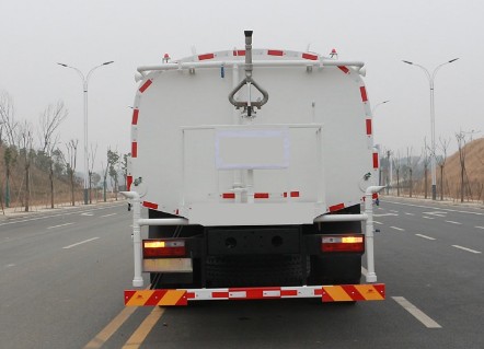 工程灑水車圖片_工程灑水車視頻大全_東風御龍后雙橋20噸工程灑水車4