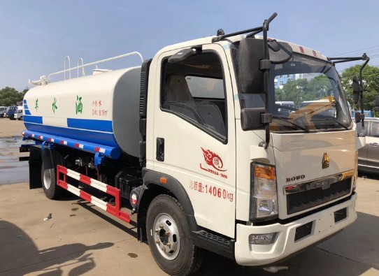 重汽豪沃12噸綠化灑水車廠家價格