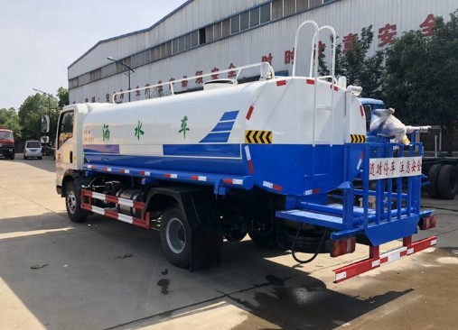 重汽豪沃12噸綠化灑水車廠家價格4