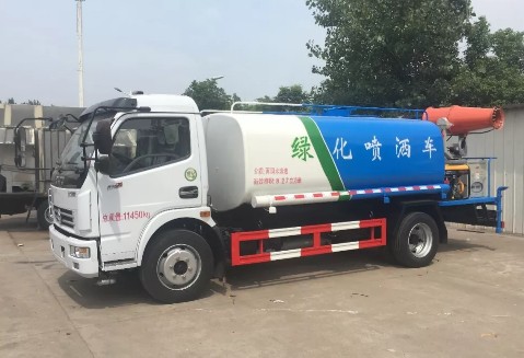8立方灑水車帶25米霧炮 8立方灑水車帶25米霧炮