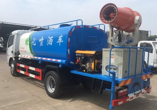 8立方灑水車帶25米霧炮 8立方灑水車帶25米霧炮