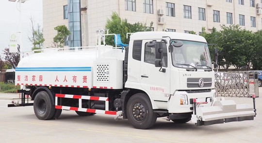 公路灑水車_東風(fēng)天錦路面高壓清洗車