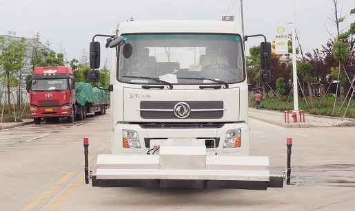 公路灑水車_東風天錦路面高壓清洗車2