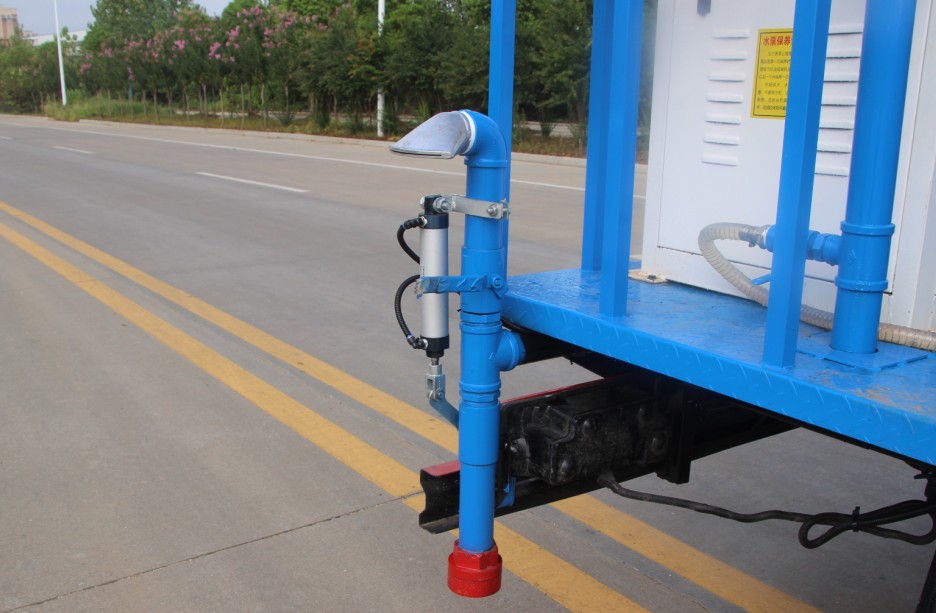 5方東風多利卡霧炮車(朝柴發動機)高清圖片 5方東風多利卡霧炮車(朝柴發動機)高清圖片