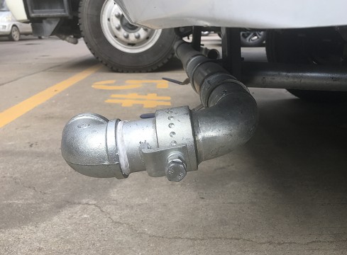 新東日灑水車可調式仿中聯重科三彎前沖_灑水車配件