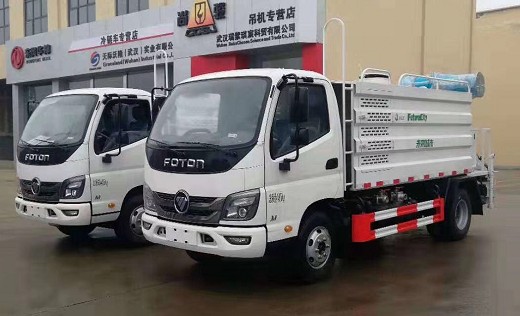 藍(lán)牌灑水車報(bào)廢年限_5方福田藍(lán)牌綠化灑水車帶霧炮4