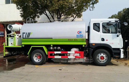 30米國(guó)六東風(fēng)D9抑塵灑水車(chē) 30米國(guó)六東風(fēng)D9抑塵灑水車(chē)