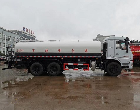 國(guó)六19方東風(fēng)D3L后雙橋?yàn)⑺?chē) 國(guó)六19方東風(fēng)D3L后雙橋?yàn)⑺?chē)