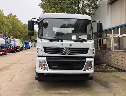 國(guó)六15方東風(fēng)隨專(zhuān)D913灑水車(chē) 國(guó)六15方東風(fēng)隨專(zhuān)D913灑水車(chē)