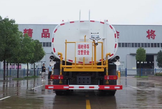 國六20方東風華神T5后雙橋灑水車 國六20方東風華神T5后雙橋灑水車