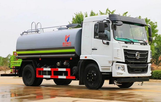 12ˮ܇(ch)X(qin)һ_(ti)_(gu)12|L(fng)AKL5Gˮ܇(ch)S҃r(ji)