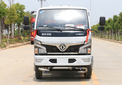 藍(lán)牌灑水車噸位及價(jià)格_國六4噸東風(fēng)小福瑞卡藍(lán)牌噴霧灑水車廠家價(jià)格