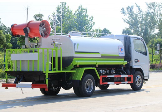 國(guó)六5噸東風(fēng)多利卡帶霧炮灑水車圖片 國(guó)六5噸東風(fēng)多利卡帶霧炮灑水車圖片