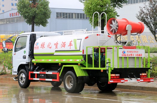 5噸灑水車參數_國六5方東風福瑞卡帶霧炮灑水車廠家價格