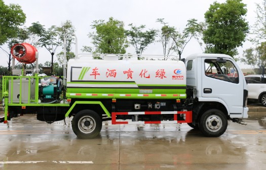 5噸灑水車參數(shù)_國六5方東風(fēng)福瑞卡帶霧炮灑水車廠家價(jià)格4