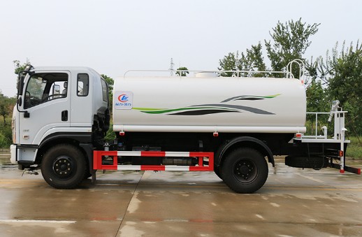 12方灑水車需要什么駕駛證_國六12噸東風(fēng)專底D1L綠化灑水車廠家價(jià)格