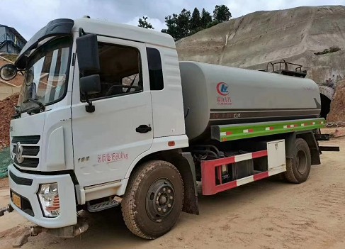 二手九成新國五東風專用底盤12方灑水車圖片 二手九成新國五東風專用底盤12方灑水車圖片