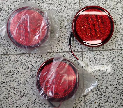 消防車?yán)峡钴噲A形尾燈 消防車?yán)峡钴噲A形尾燈