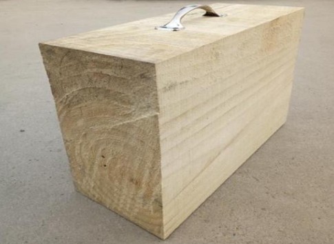 灑水車輪胎三角楔木 灑水車輪胎三角楔木