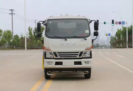 國(guó)六8-10噸江淮駿鈴灑水車圖片 國(guó)六8-10噸江淮駿鈴灑水車圖片