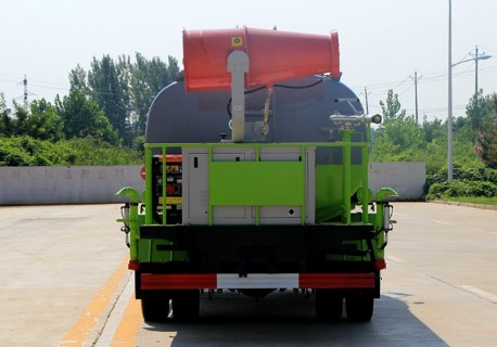 國(guó)六8-10噸解放虎VH灑水車 國(guó)六8-10噸解放虎VH灑水車