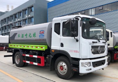 程力新款灑水車圖片 程力新款灑水車圖片