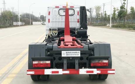 國六東風多利卡藍牌勾臂式垃圾車圖片 國六東風多利卡藍牌勾臂式垃圾車圖片