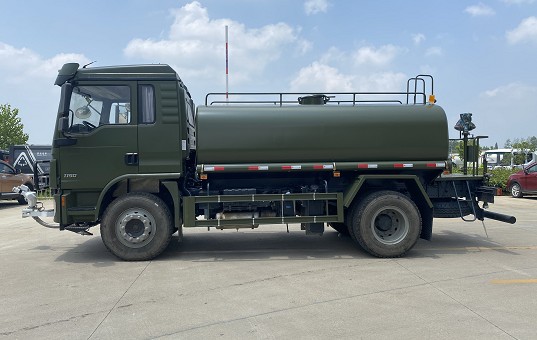 陜汽德龍(L3000)8方灑水車(chē) 陜汽德龍(L3000)8方灑水車(chē)