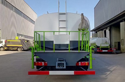 國六重汽汕德卡前四后八25方灑水車圖片 國六重汽汕德卡前四后八25方灑水車圖片