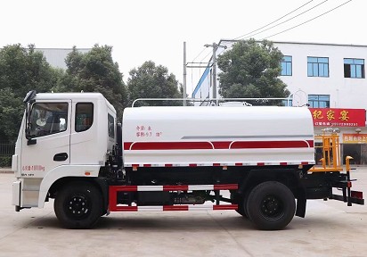 國六12方東風(fēng)錦程V6灑水車圖片 國六12方東風(fēng)錦程V6灑水車圖片