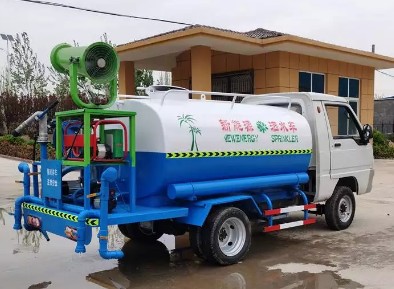 小型電動四輪灑水車圖片 小型電動四輪灑水車圖片