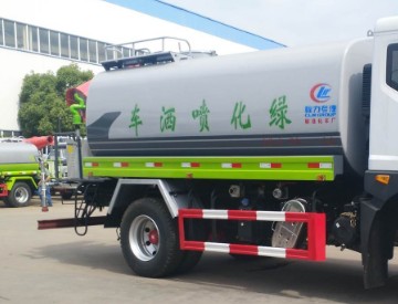 灑水車鐵質(zhì)擋泥板圖片 灑水車鐵質(zhì)擋泥板圖片