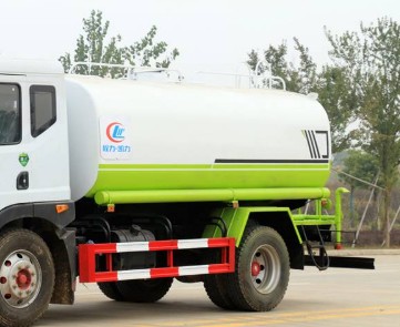 灑水車鐵質(zhì)擋泥板圖片 灑水車鐵質(zhì)擋泥板圖片