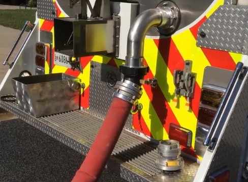 進(jìn)口灑水車圖片 進(jìn)口灑水車圖片