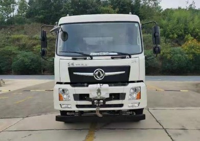 國六東風專底D3V前四后八26方灑水車 國六東風專底D3V前四后八26方灑水車