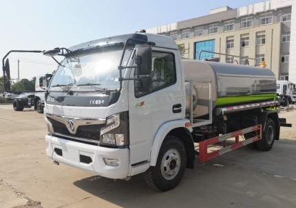 國六東風(fēng)福瑞卡天然氣灑水車多方位圖片 國六東風(fēng)福瑞卡天然氣灑水車多方位圖片