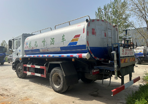 二手東風多利卡d9灑水車 二手東風多利卡d9灑水車