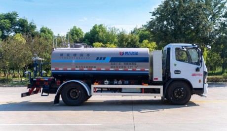 東風福瑞卡混合動力6.81方灑水車 東風福瑞卡混合動力6.81方灑水車